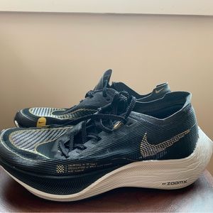Mens Nike Vaporfly NEXT% 2 size 9 black
